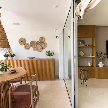 Modern With Pool Near Banus アパート